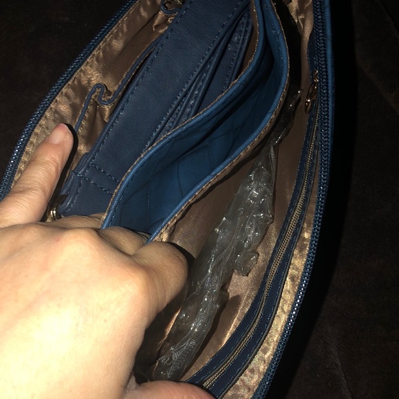 New Blues Shoulder bag/cross body - Picture 3 of 6